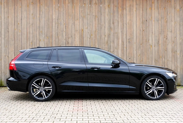 Volvo V60 cena 128900 przebieg: 98400, rok produkcji 2020 z Golczewo małe 497
